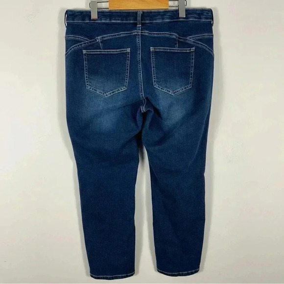 Love and legend jeans  16 - Picture 3 of 9